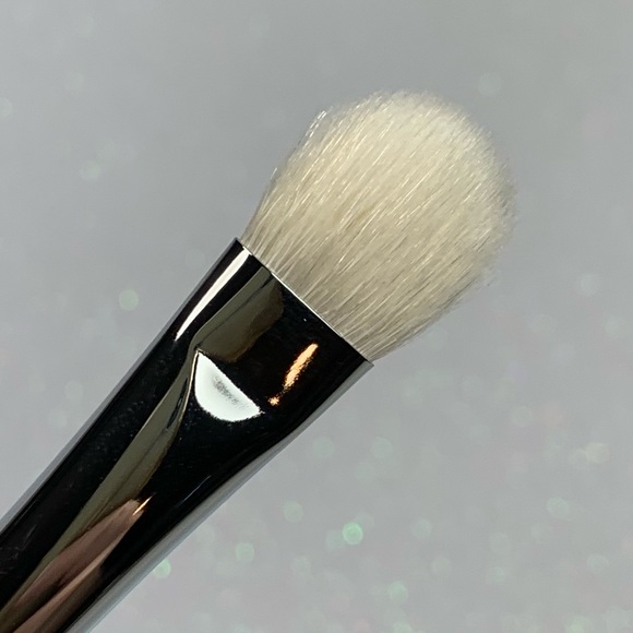 Zoeva 232 Brush - Picture 3 of 8